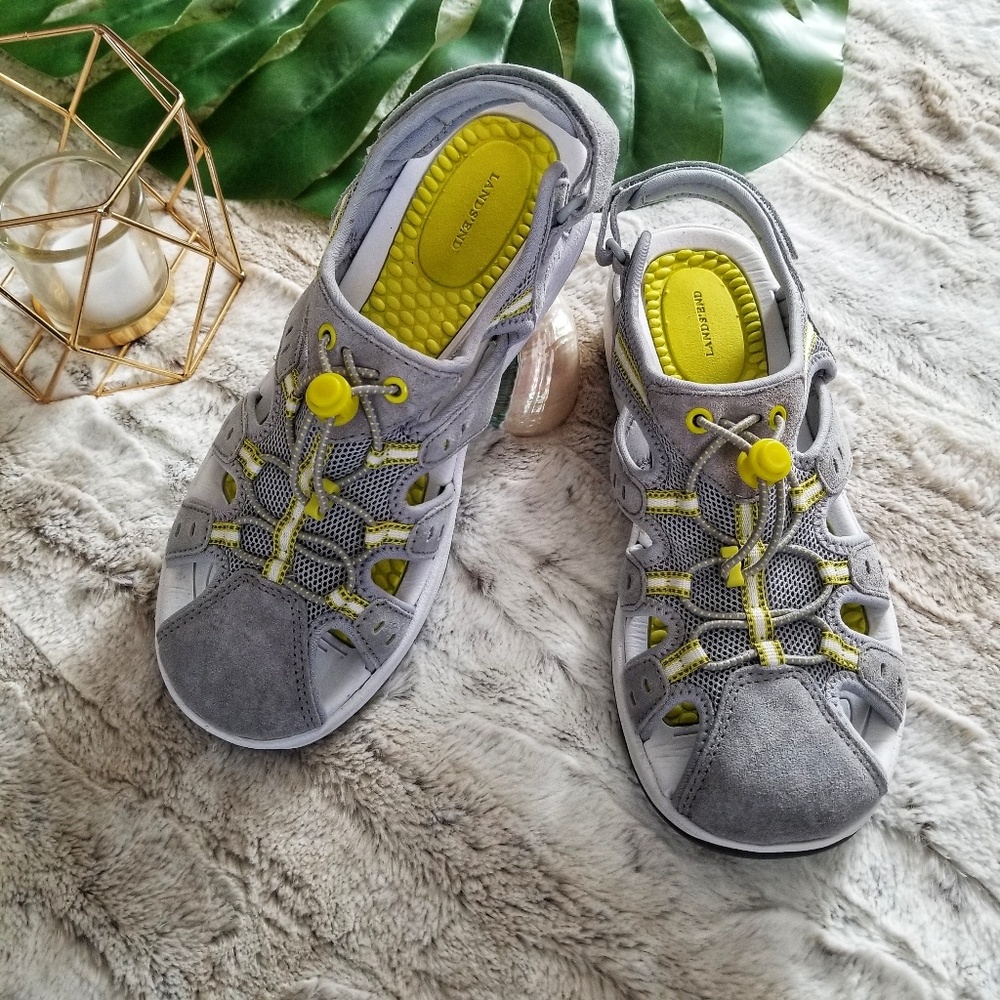 NWOT • Lands End Women's Water Shoe • sz 9